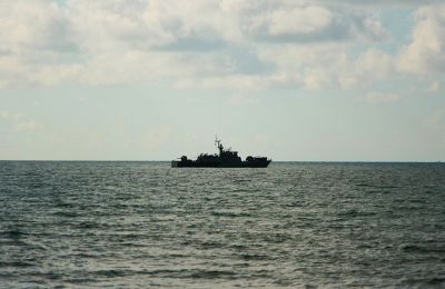 Five Turkish warships stir tensions in Greek waters