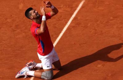 Djokovic finally strikes gold