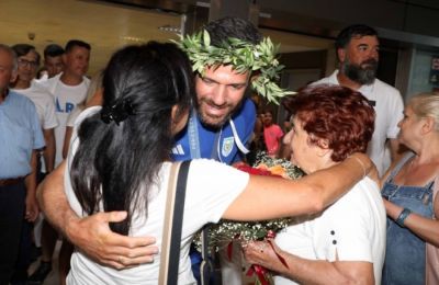 Cyprus welcomes silver medalist Pavlos Kontides back home