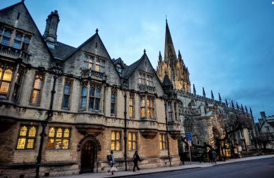 Oxford University, Unsplash