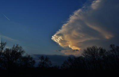 Weekend Weather: Stormy skies and spotty showers on the horizon