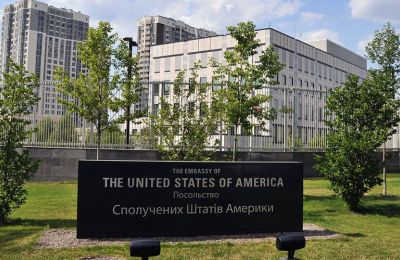 US Embassy in Kyiv closes amid major airstrike threat