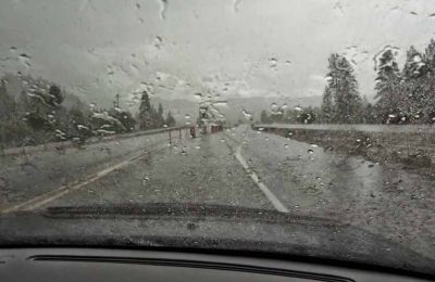 Photo of the Larnaca - Kofinou highway this morning showing limited visibility due to heavy rain