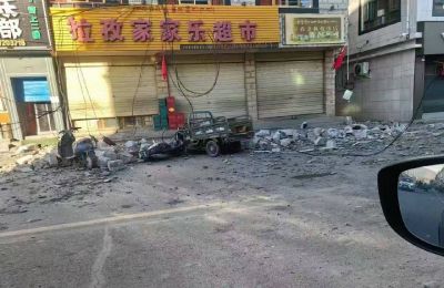 Photo following 7.1 magnitude quake in Tibet, by X DD Geopolitic