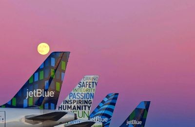 Two found dead in JetBlue landing gear compartment