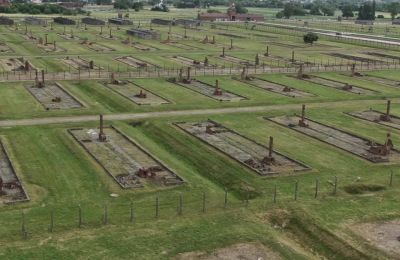 Netanyahu's  has a 'free pass' for Auschwitz anniversary amid legal tensions. Photo credit: Auschwitz Memorial / Muzeum Auschwitz