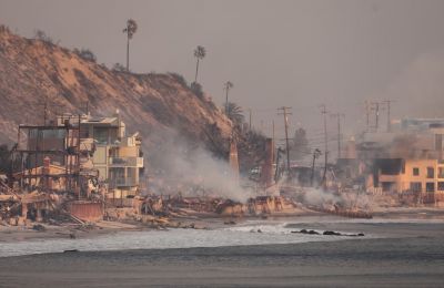 Picture of burned beachside homes in Malibu - Reuters photo/Mike Blake