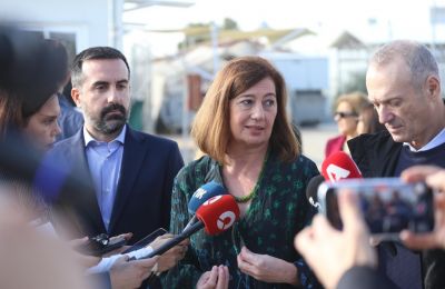 Spanish parliamentary leader visits Pournara Migrant Center