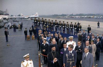 PIO archival photo of Makarios and Kennedy in Cyprus