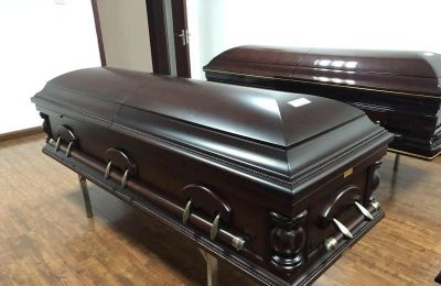 Funeral parlors accused of paying bribes for bodies