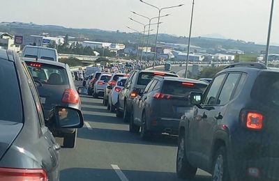 Photo showing the bumper to bumper traffic near the Dali exit that drivers faced last weekend. (Source: CY Police Checkpoints)