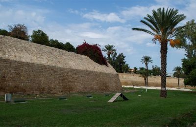 The application claims that the Nicosia Municipality did not move forward because of objections from the Town Planning Authority and the Department of Antiquities.