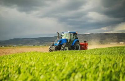 Man found dead in field after apparent fall from tractor. Photo credit: Unsplash