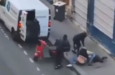 A screen shot of an attempted kidnapping in Paris, France