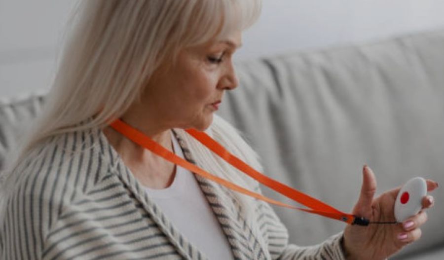 Lifesaving help at the push of a button for vulnerable seniors