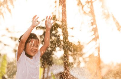 A warm, breezy week with a chance of mountain showers. Photo courtesy of Babbel.com
