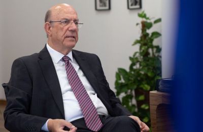 Finance Minister supports tax exemption, rejects one-size-fits-all gratuity plan.