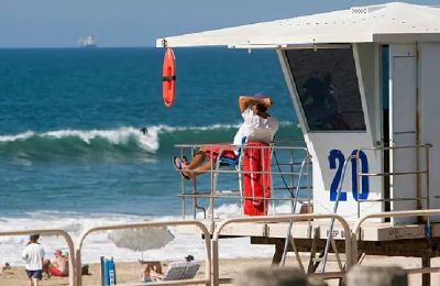 Lifeguard shortages leave swimmers at risk as officials urge parental vigilance and compliance with safety warnings. Photo credit: Unsplash