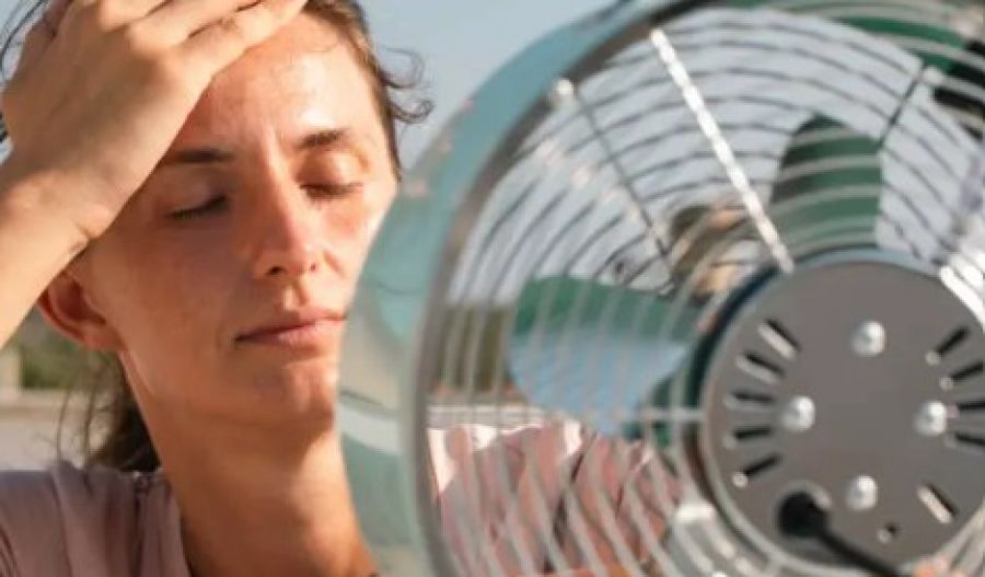 Scorching temperatures persist across the island; authorities warn of extreme fire risk. Photo credit: Unsplash