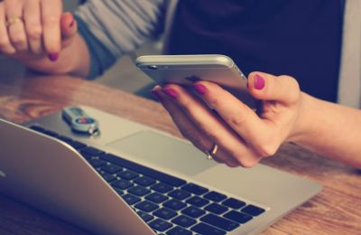 Woman loses €18,760 in new wave of fake fine text scam