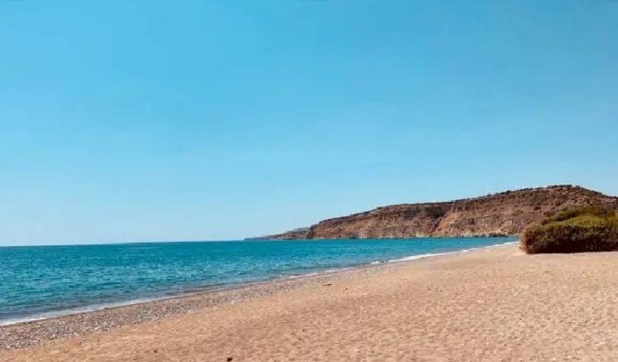 Quick action limits petroleum spill near Limassol; no lasting effects reported. Photo credit: Unsplash