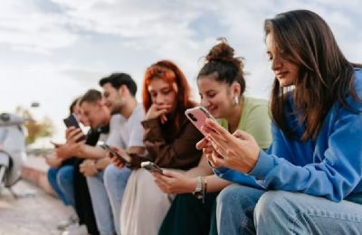 Eurostat survey shows 98% of young people in Cyprus and Greece use social media daily. Photo credit: Unsplash