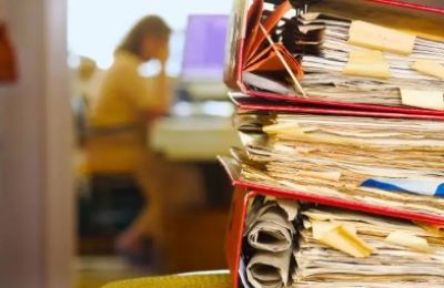 Citizens speak out on lengthy delays and bureaucratic obstacles. Photo credit: Unsplash