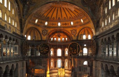 Security foils fire attack inside Istanbul’s Hagia Sophia. Photo courtesy of Hagiasophiatickets.com