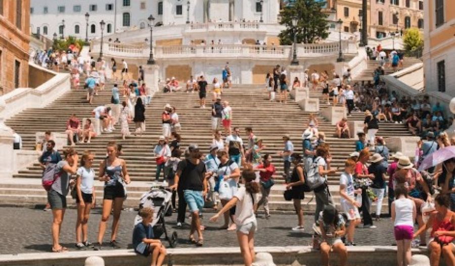 Flip-flop fines and bikini bans as Europe gets tough on rowdy tourists