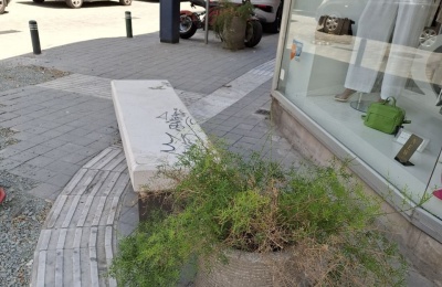Concrete bench blocks path for the blind, drawing reactions from residents. Photos courtesy of Marios Kyriazis Facebook