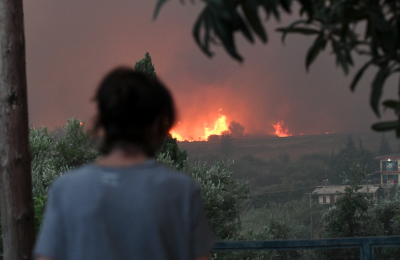 Wildfires engulf over 1 million hectares in EU, with Spain and Portugal hit hardest amid heat waves and drought. Photo credit: Kathimerini Greece