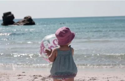 Southern coasts hit 5 Beaufort; the wind politely insists you hold onto your towel. Photo credit: Unsplash