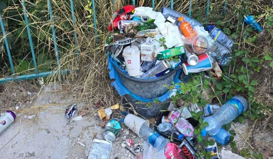 Unchecked litter problem at Kritou Terra. Photo credit: 24news