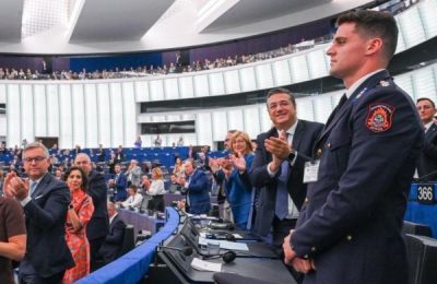 Von der Leyen hails cross-border firefighting mission during State of the EU address. File photos