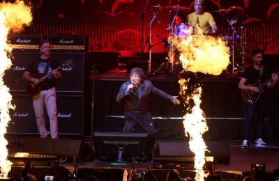 Argentinian President, Javier Milei, sings.  Photograph: Natacha Pisarenko/AP