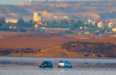 Cars get stuck in Larnaca salt lake, authorities lose Their Cool
