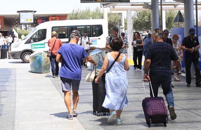 Cyprus tourism hits record highs, €2.47 billion in eight months
