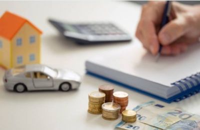 Corporate debt remains high with lower investment activity across non-financial sectors. Photo credit: Unsplash