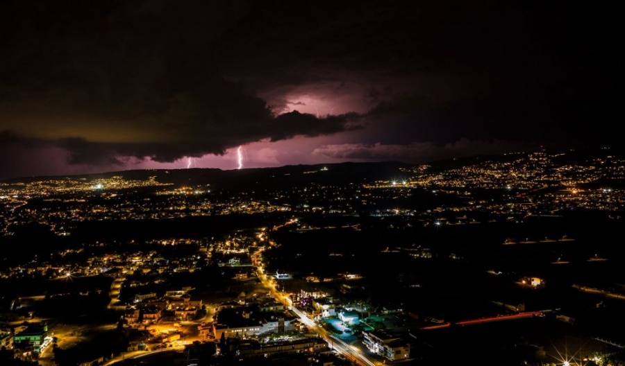 A powerful weather system between Cyprus and Turkey brings heavy rain to western coastal areas. Photo credit: Alexandros Kokkinos/Weather Enthusiasts Cyprus Facbook