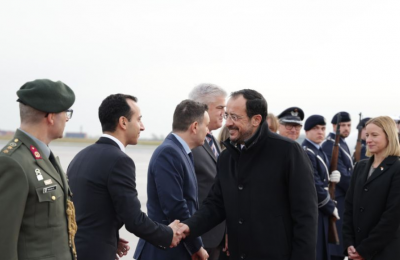 Christodoulides welcomed with military honors in Berlin