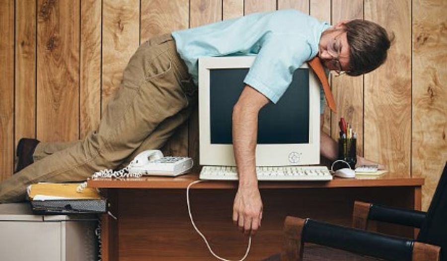 Temperatures rise steadily, promising a weekend that’s slightly above the usual cool civility.