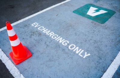 Regulation covers all publicly accessible charging points, including municipal areas. Photo credit: Unsplash