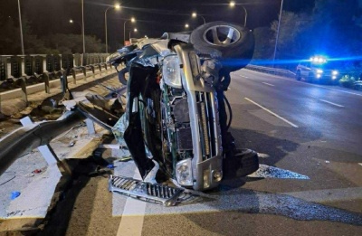 Tragedy struck early Saturday as the vehicle carrying five young passengers overturned, leaving one dead and four with minor injuries.