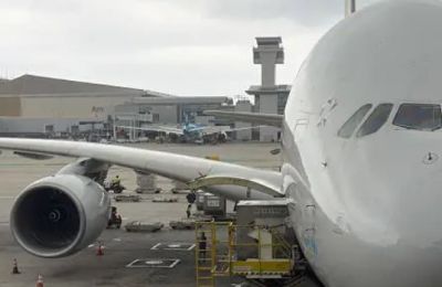 Thousands of jets briefly grounded worldwide as regulators require updates before passengers can fly. Photo credit: Unsplash