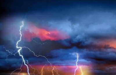 Unstable weather to continue into early week with local showers and persistent cloud cover. Photo credit: Unsplash