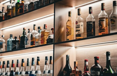 From ''no alcohol'' to ''VIP only'': Saudi loosens rules for wealthy expats