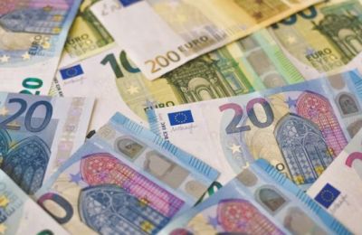 Financing needs for 2026 expected to rise to €2.29 billion, with majority covered through international EMTN bonds. Photo credit: Unsplash