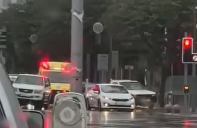 Life-or-death delay: Ambulance held back by drivers afraid to move. Photo credit: @riana.constantinou FB