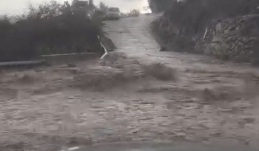 Authorities urge residents to prepare for flooding and limit travel during peak conditions. Photo credit: @anestis.minikkis/@kerofiloi.kiprou.weather.enthusiasts.cyprus Facebook