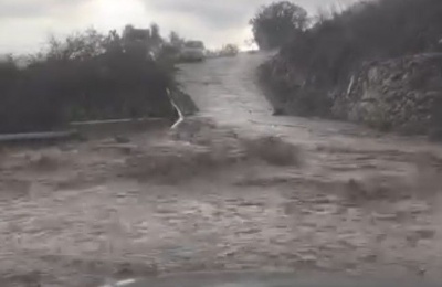 Authorities urge residents to prepare for flooding and limit travel during peak conditions. Photo credit: @anestis.minikkis/@kerofiloi.kiprou.weather.enthusiasts.cyprus Facebook